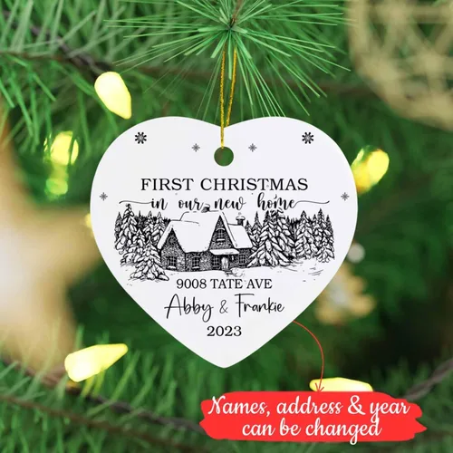 Vista 2 de Adorno de primera Navidad en nuestro nuevo hogar 2025, adorno personalizado para el nuevo hogar, adornos de Navidad personalizados para dirección