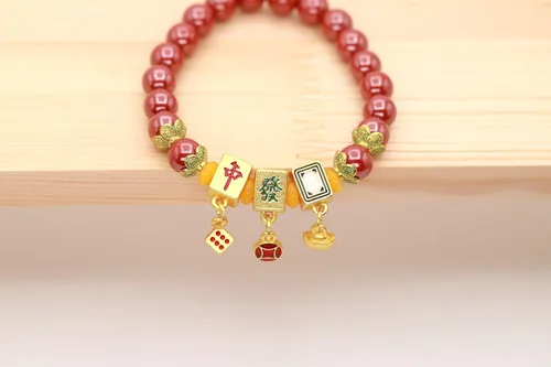 Vista 3 de Pulsera de cinabrio natural con cobre chapado en oro Mahjong Design Charm Lucky Bead Tamaño 0.315 in