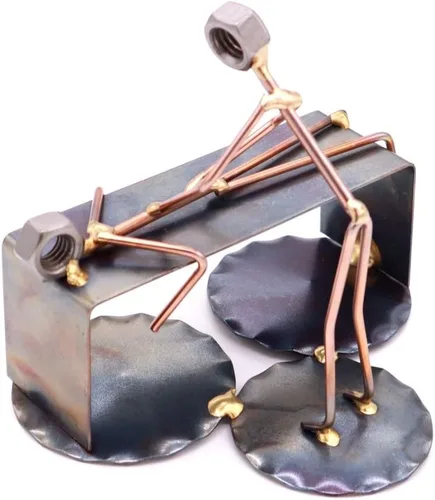 Vista 2 de Estatuilla de metal hecha a mano de quiropráctica, arte de metal soldado a mano y esculturas de metal reciclado, accesorios únicos de escritorio