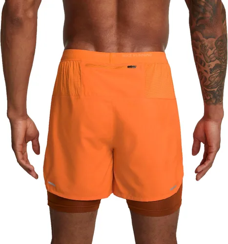 Vista 3 de Nike Dri-FIT Stride - Pantalones cortos de correr 2 en 1 para hombre de 7 pulgadas