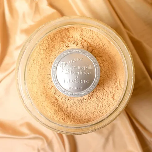Vista 6 de T. LeClerc Polvo facial suelto – Polvo fijador de maquillaje facial de larga duración, mineral mezclable que minimiza los poros y perfecciona