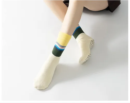 Vista 5 de Calcetines de yoga y pilates con empuñaduras para mujer, antideslizantes, coloridos, teñido anudado, acolchados, calcetines para bailar en barra