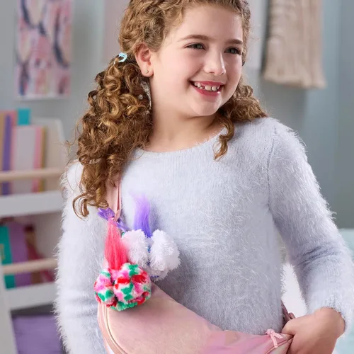Vista 7 de FURBY Furblets - Paquete de 2 mini amigos navideños Pep-Mint & Sno-Flay, juguetes electrónicos de peluche para niñas y niños de 6 años en adelante
