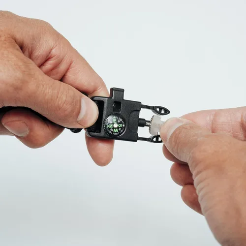 Vista 3 de SURVIVE Pulsera paracord, paquete de 2, kit de supervivencia para emergencias de senderismo, encendedor, brújula, silbato, 3 tamaños de muñeca negro