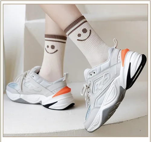 Vista 6 de Lindos calcetines de cara sonriente hasta el tobillo, calcetines divertidos de algodón, regalos para mujeres, adolescentes y niñas