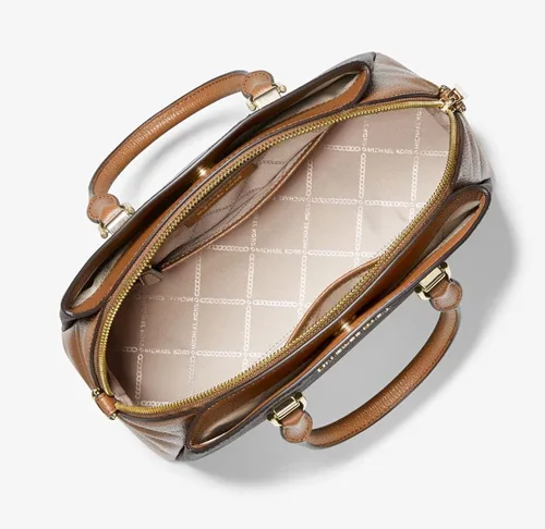 Vista 2 de Michael Kors Maxine - Bolso de piel con diseño de cúpula de color marrón bellotadorado