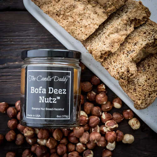 Vista 2 de Bofa Deez Nutz - Divertido - Pan de nuez de plátano y avellana vainilla - Vela perfumada - Doble vertido - 6 onzas - 40 horas de tiempo de combustión