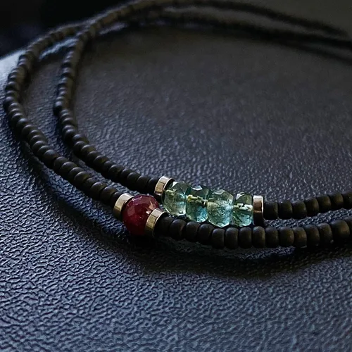 Vista 5 de Pulsera de cuentas pequeñas de turmalina de sandía de indicolita azul para hombres o mujeres, joyería de hematita de cuentas negras, pulseras