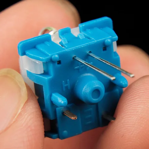 Vista 7 de YMDK Gateron 3.0 CM Switches PA66 Body Linear 5pin Pre-lubed Switches 55g POM Stem for Mx Mechanical Keyboard