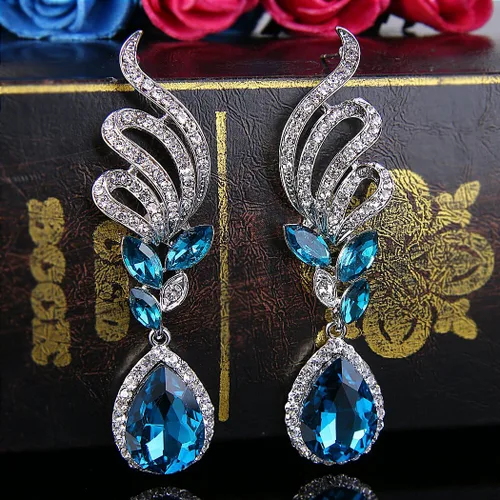 Vista 4 de BriLove Pendientes colgantes de cristal para mujer, diseño de hojas de vid, color plateado