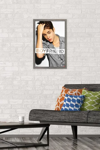 Vista 2 de Trends International Justin Bieber - Póster de pared de novio, 14.725 x 22.375 pulgadas, versión enmarcada de madera de granero Versión enmarcada