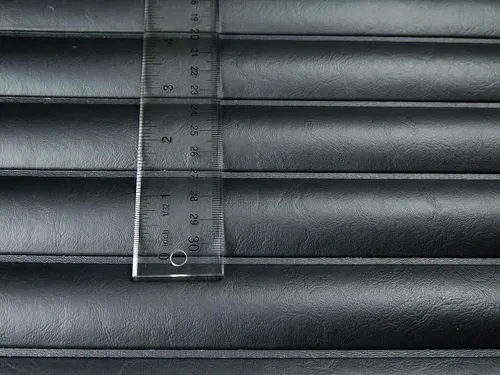 Vista 6 de Muestra negra plisada de la tela de tapicería del vinilo marino 3" x 3" barco auto
