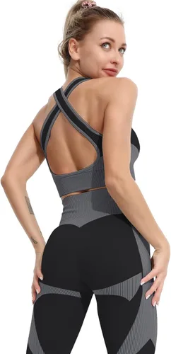 Vista 2 de Conjunto deportivo de 3 piezas para mujer, sin costuras, de manga corta, brasier deportivo, cintura alta, pantalones cortos de yoga, Negro 01