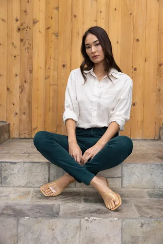 Vista 5 de Cali1850 Camisas casuales de lino para mujer Blusa de manga larga con botones y cuello superior