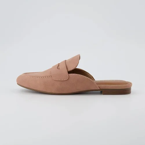 Vista 2 de CUSHIONAIRE Zapatos sin cordones Yale para mujer + espuma viscoelástica, anchos disponibles