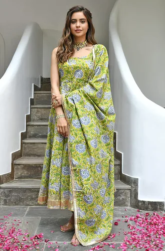 Vista 4 de Janasya Kurta india de algodón mostaza con estampado floral con pantalón y dupatta para mujer