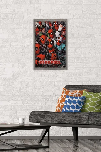 Vista 2 de Marvel Comics Deadpool - Póster de pared con caras, 22.4 pulgadas de largo x 14.7 pulgadas de ancho, versión enmarcada de madera de granero
