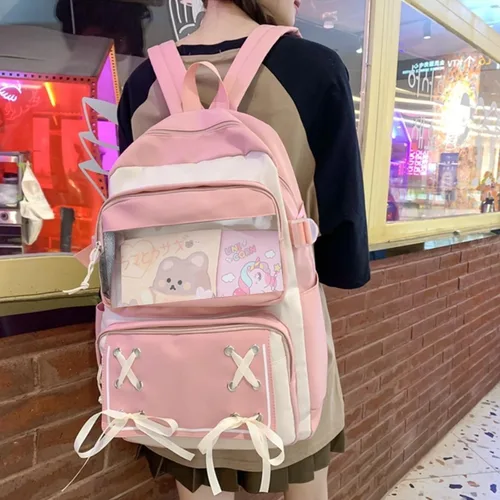 Vista 6 de Mochila Kawaii con bonitos accesorios para portátil de 15.6 pulgadas, mochila de viaje casual, bolsa estética para regalo de nuevo semestre, 01-rosa