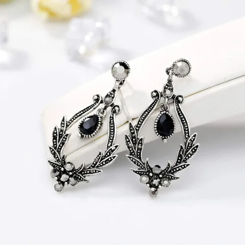 Vista 3 de Pendientes de aro con forma de gota y colgante, diseño vintage de flores huecas con diamantes de imitación, regalo para mujeres, adolescentes