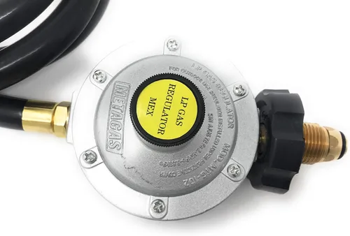 Vista 2 de Conjunto de manguera regulador de gas propano LP de 6 'conector de montaje de manguera de flare de 3/8 "x 3/8" macho NPT [910-088]