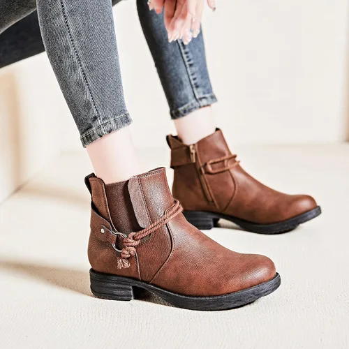 Vista 5 de Ataiwee Botines para mujer, tacón grueso con cremallera lateral, botines cortos de moda.
