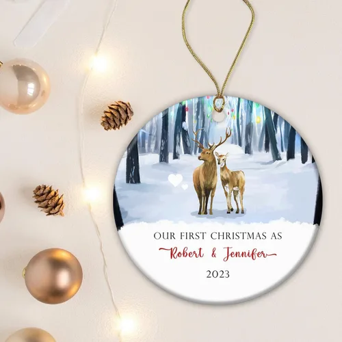 Vista 3 de Adorno de Navidad personalizado con nombre y fecha, adorno de nuestra primera Navidad como el señor y la señora 2023, adorno de Navidad de recuerdo