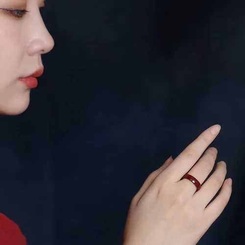 Vista 4 de Uarein FengShui - Anillos de cinabrio para mujeres y hombres, anillos de la suerte de Feng Shui, anillos de cinabrio rojo, anillos de Feng Shui