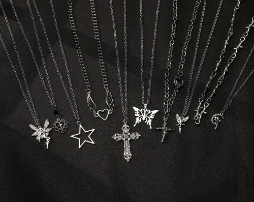 Vista 3 de Juego de 10 piezas de collar Y2k para mujer, accesorios góticos grunge, collares de joyería, cruz gótica, espinas de hadas, ángel gótico, corazón