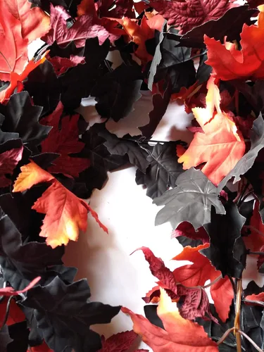 Vista 8 de Red & Black Fall Leaves Garland for Mantel, Staircase, Table Runner