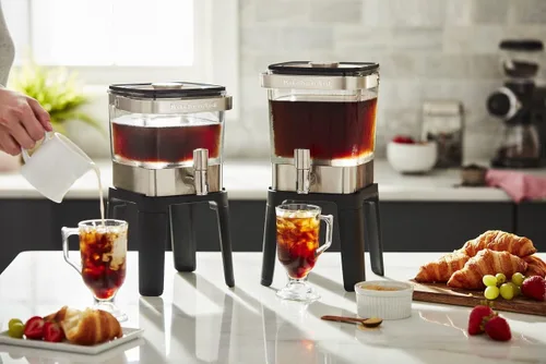 Vista 3 de Máquina de café en frío KitchenAid de 38 oz - KCM5912 Built-in Tap for Easy Dispensing, Brews Concentrate for Iced Coffee, Reusable Stainless