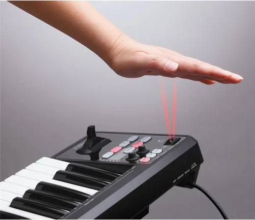 Vista 6 de Roland Controlador de teclado MIDI ligero de 49 teclas, negro (A-49-BK)