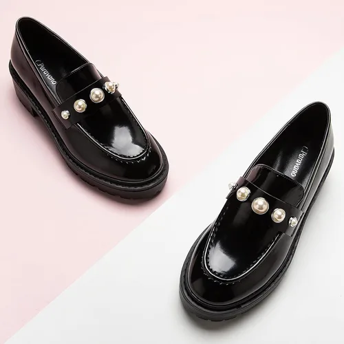 Vista 2 de C.Paravano Mocasines gruesos para mujer cómodos mocasines de plataforma con suela de lengüeta en negro, estampado exquisito