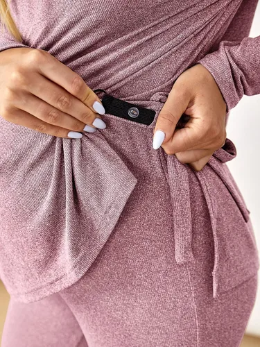 Vista 4 de OYOANGLE Conjunto de camiseta de maternidad con cuello redondo y nudo lateral para mujer
