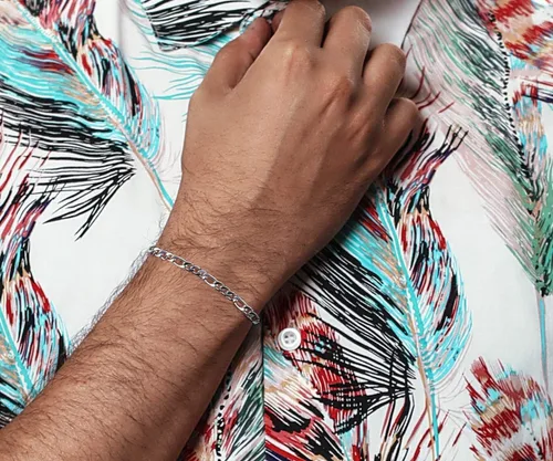 Vista 3 de Savlano Pulsera de cadena de eslabones de Figaro de plata de ley 925 para hombres y mujeres, hecha en Italia, viene en caja de regalo, Metal, n