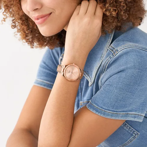 Vista 4 de Fossil Scarlette - Reloj de cuarzo de acero inoxidable para mujer