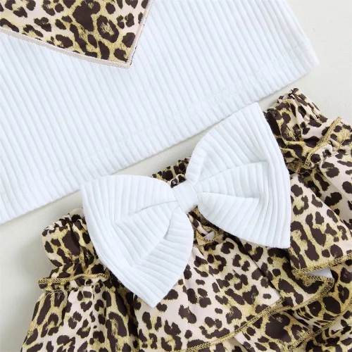Vista 5 de Conjunto de 2 piezas para bebé recién nacida con estampado de leopardo, camiseta sin mangas con estampado de corazón+pantalones cortos tutú