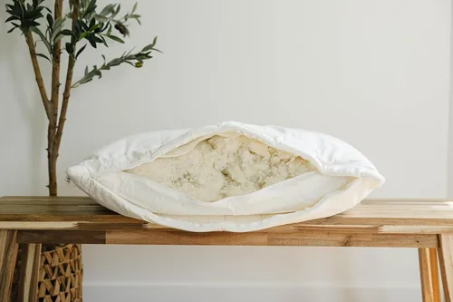 Vista 9 de Almohada de Lana Premium Woolino, Relleno de Lana 100% Transpirable y Funda de Algodón Orgánico, Inserto de Almohada y Funda Acolchada Lavable