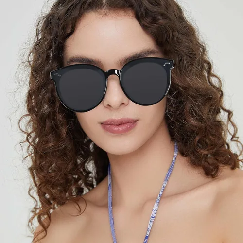 Vista 2 de Yaserra Classic Round Sunglasses Retro Vintage Shades
