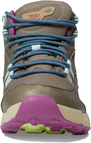 Vista 3 de New Balance Tenis de correr Fresh Foam X Hierro V1 de corte medio para mujer