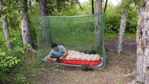 Vista 5 de Coghlan's Hiker's Rectangular Mosquito Net