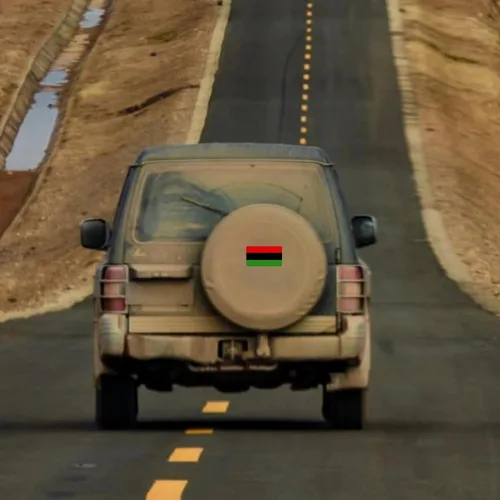Vista 4 de CANTENDO Paquete de 3 calcomanías de bandera afroamericana, banderas negras afroamericanas, calcomanías reflectantes de vinilo para automóvil
