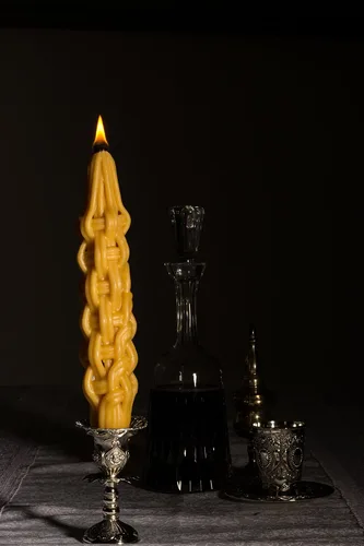 Vista 3 de Vela Havdalah trenzada de cera de abejas – Trenza gruesa y redonda – Cera de abejas bañada a mano – 2 x 11 pulgadas – Regalo de Shabat Judaica – por
