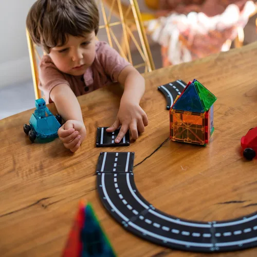 Vista 3 de MAGNA-TILES XTRAS: Carreteras Juego de Construcción Magnética de 12 Piezas, La Marca ORIGINAL de Construcción Magnética
