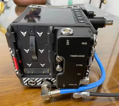 Vista 7 de SZRMCC Cable protector SDI 12G 6G HD SDI ángulo recto BNC sobretensión Protector de circuito aislante de video para Komodo ARRI Alexa Sony