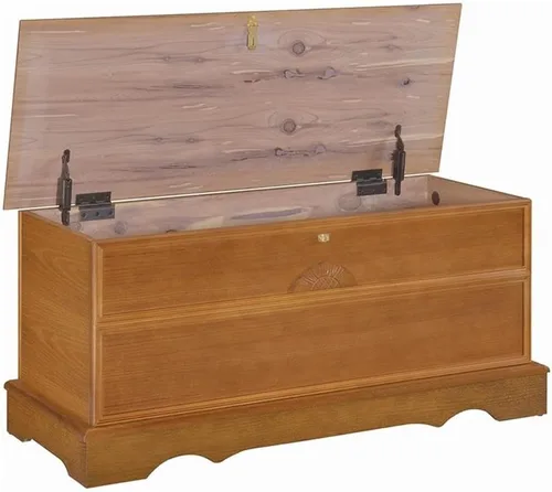 Vista 4 de Bowery Hill Cofre rectangular de madera tradicional de cedro, 40 pulgadas de ancho x 16 pulgadas de profundidad x 18.5 pulgadas de alto, acabado