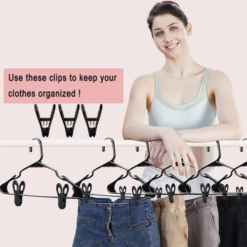 Vista 5 de TOFIIGREM Clips de colgador negros 30 PIEZAS, clips de perchas de plástico perfectos para perchas de terciopelo de plástico, pines para ropa