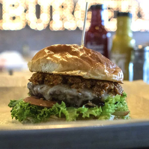 Vista 7 de Hamburguesas de Carne Molida Angus Wagyu de Nebraska Star Beef - El Paquete Ultra Premium para Eventos Familiares de Parrilla - Sin Hormonas y Sin