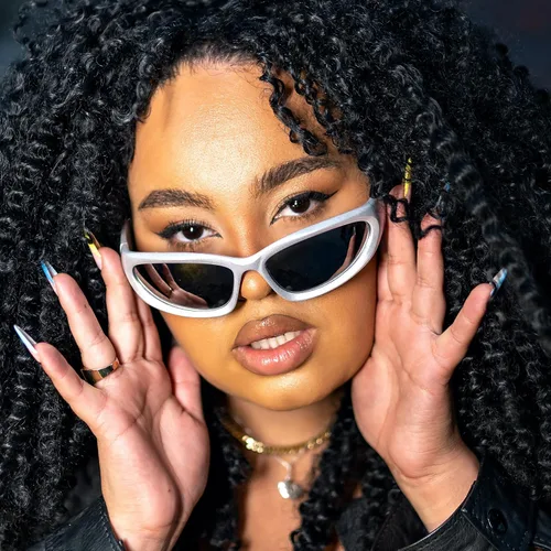 Vista 15 de ShadyVEU Y2K - Lentes de sol con protección UV400, diseño de moda futurista y delgada