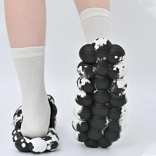Vista 6 de Mukinrch - Pantuflas de masaje con burbujas para mujeres y hombres, divertidas pantuflas de lichi antideslizantes, para gimnasio, casa, ducha