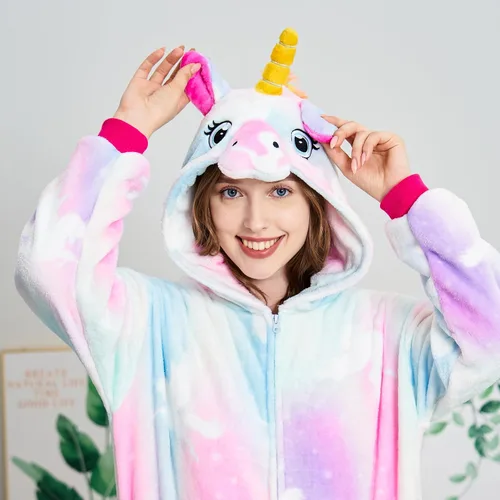 Vista 4 de NewPlush Pijama unisex de unicornio para adultos, mujeres y hombres, mameluco de cosplay de animales